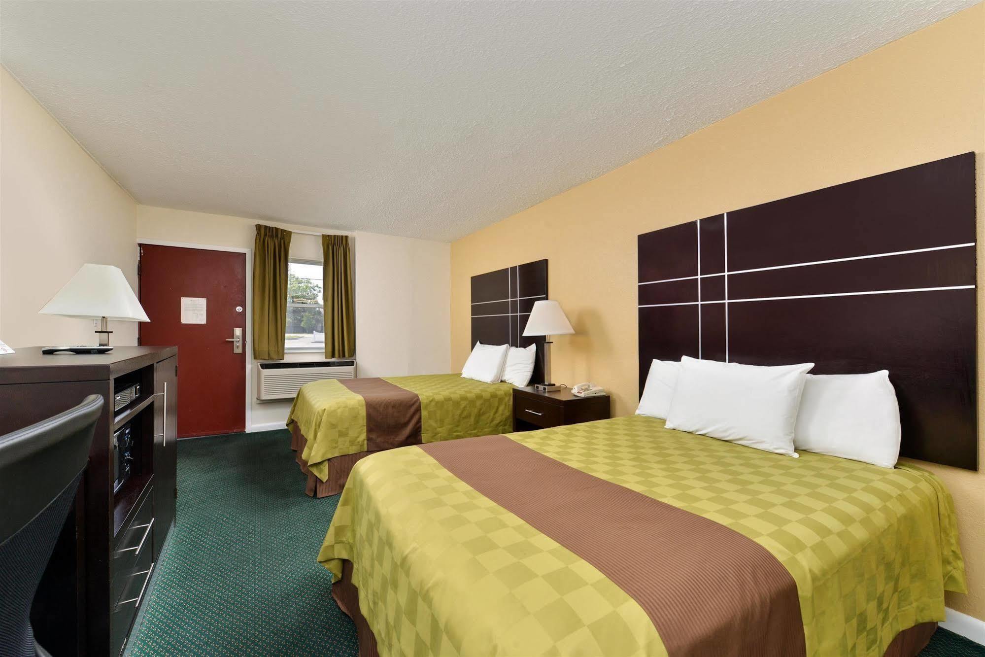 Americas Best Value Inn - Port Jefferson Station - Long Island Eksteriør billede